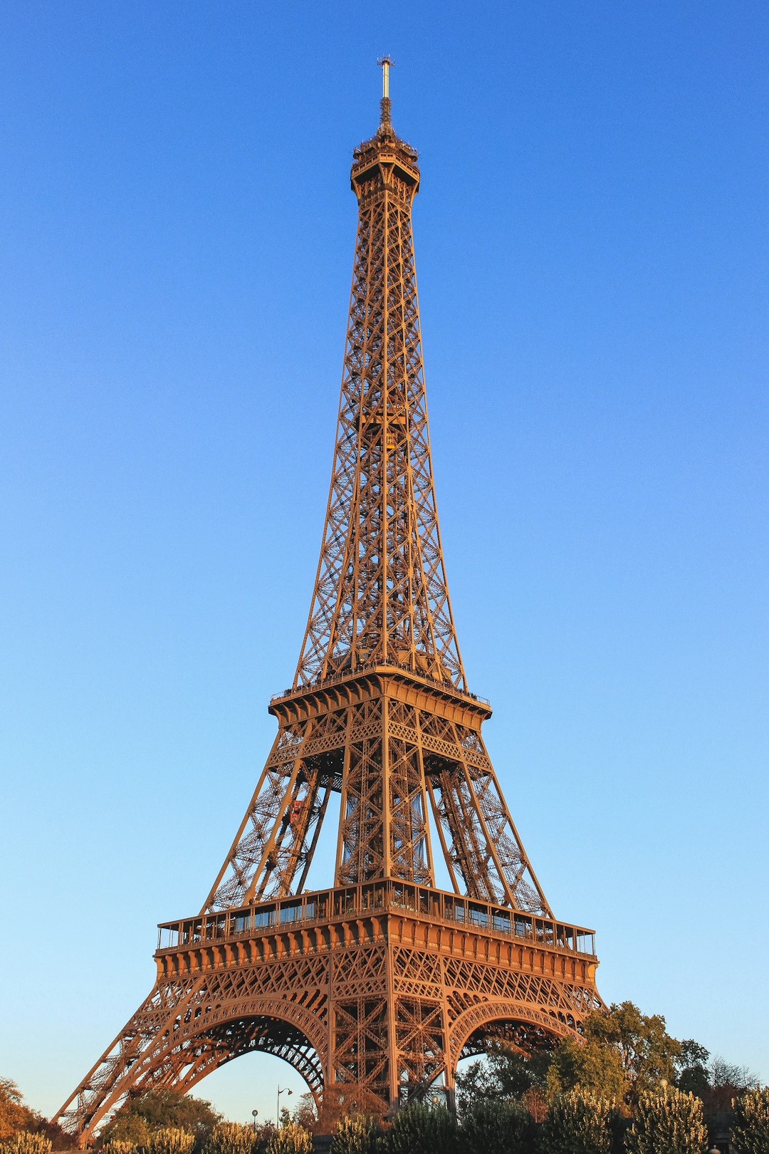 パリの観光スポット完全ガイド：eSIMで楽しむヨーロッパ周遊のおすすめ